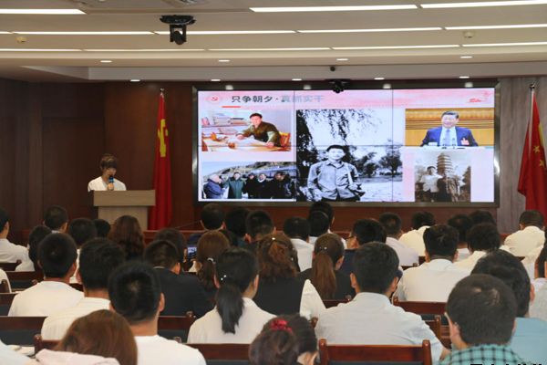 泓源公司黨委舉辦“培育泓源精神，勇?lián)鷩笫姑敝黝}演講比賽(圖4)