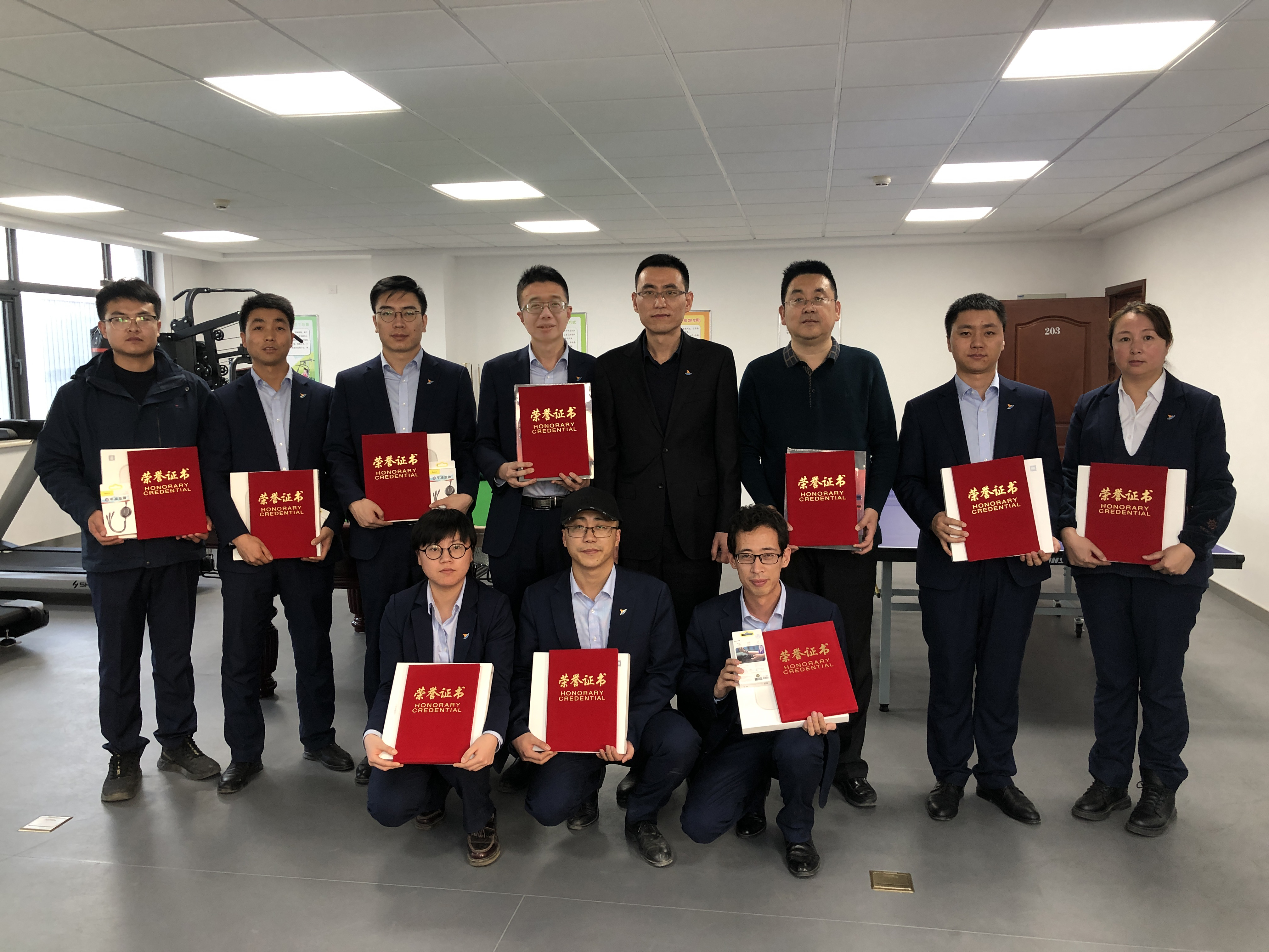 泓源公司舉辦“慶元旦、迎新春”職工乒乓球臺球比賽(圖8)